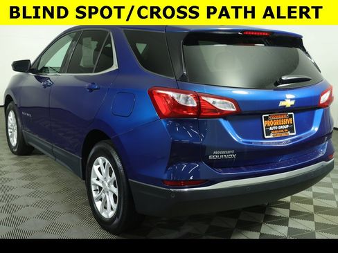 Used 2020 Chevrolet Equinox LT w/ Driver Convenience Package image 5