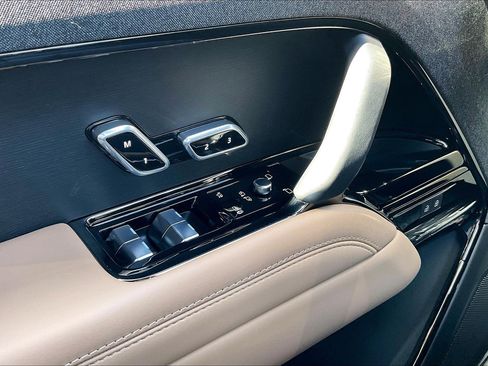 New 2026 Land Rover Range Rover Sport SE AWD/4WD image 22