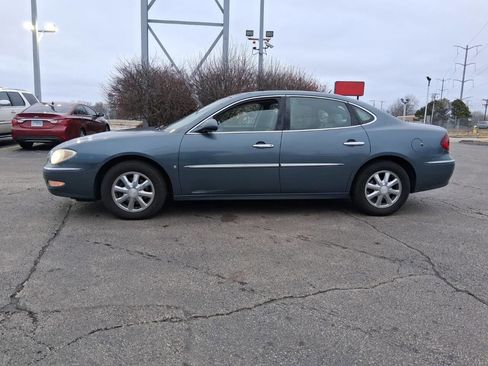 Used 2006 Buick LaCrosse CXL w/ Chrome Appearance Package image 4