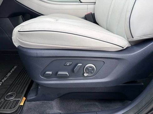 Used 2025 Hyundai Palisade Calligraphy AWD/4WD image 11