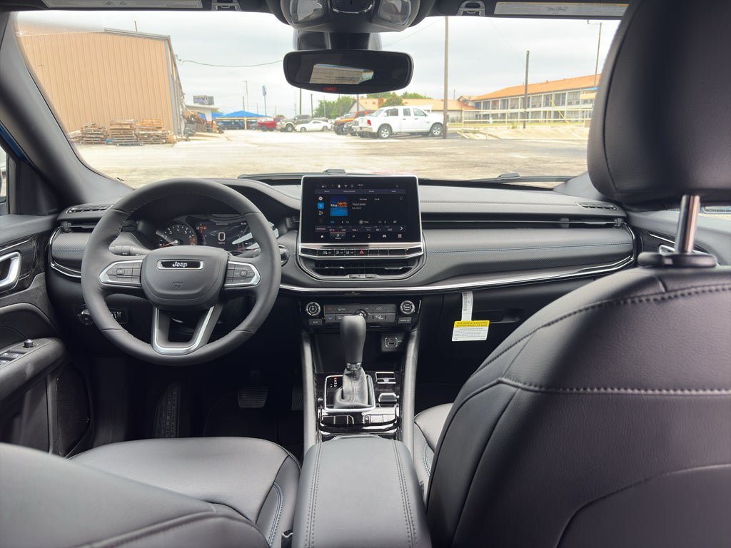 New 2026 Jeep Compass Latitude AWD/4WD image 21