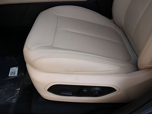 New 2026 Jeep Grand Cherokee Limited RWD image 11