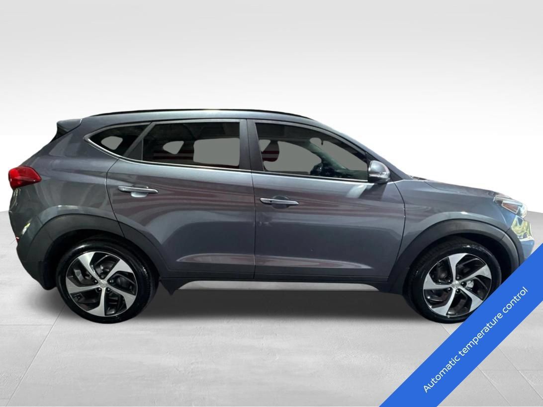 Used 2018 Hyundai Tucson Value AWD/4WD image 4