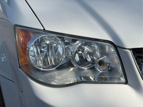 Used 2012 Dodge Grand Caravan Crew image 9