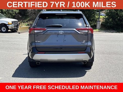 Used 2025 Toyota RAV4 SE AWD/4WD image 3