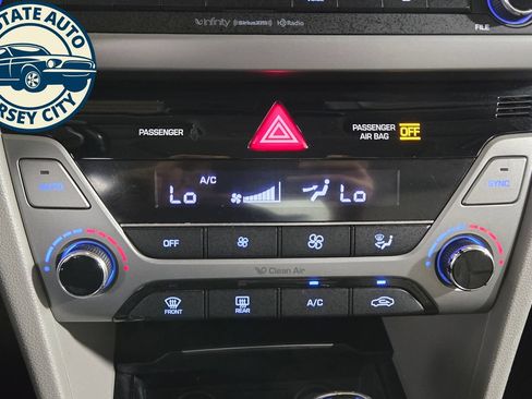 Used 2017 Hyundai Elantra Limited w/ Limited Ultimate Package 05 FWD image 17
