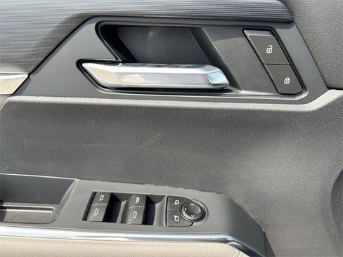 New 2026 GMC Acadia Elevation image 13