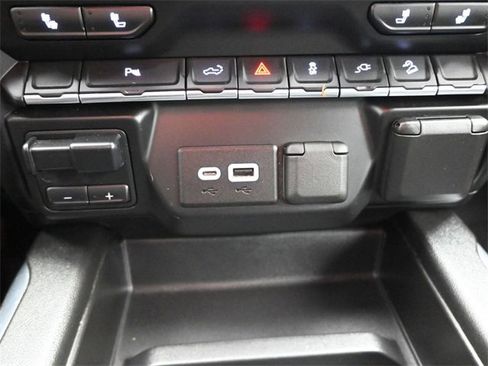 Used 2022 Chevrolet Silverado 1500 LT Trail Boss w/ LT Trail Boss Premium Package image 17