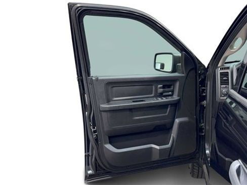 Used 2018 RAM 1500 Express image 10