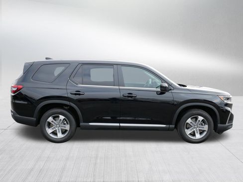 Certified 2025 Honda Pilot EX-L image 8