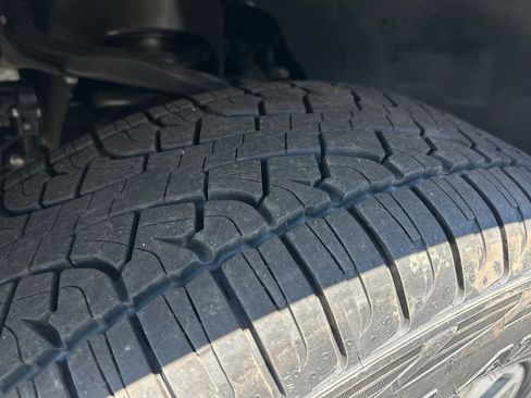 Used 2024 Ford F150 Lariat AWD/4WD image 30