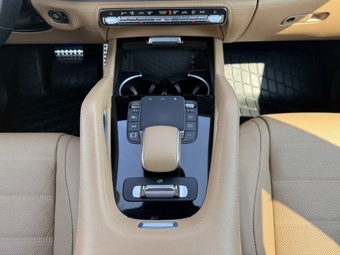 Certified 2025 Mercedes-Benz GLS 580 4MATIC image 15