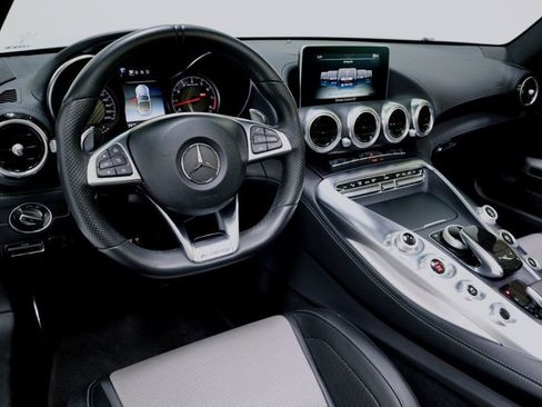 Used 2019 Mercedes-Benz AMG GT image 29