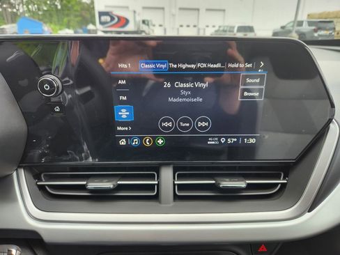 New 2026 Chevrolet Trax LS w/ LS Convenience Package FWD image 16
