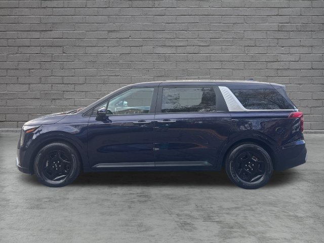 Used 2025 Kia Carnival FWD image 4