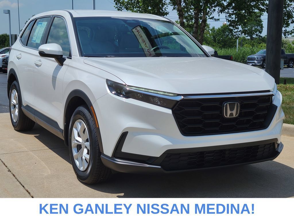 Used 2023 Honda CR-V LX image 1