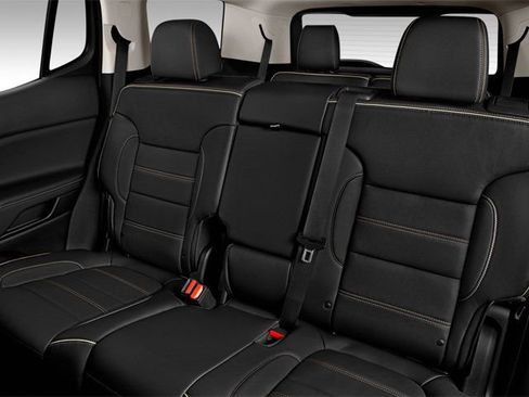 Used 2025 GMC Acadia Denali w/ Super Cruise Package image 11