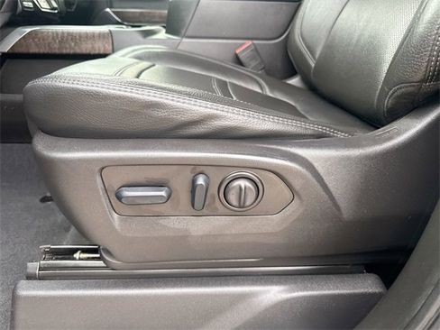 Used 2022 GMC Sierra 2500 Denali w/ Denali Ultimate Package image 18