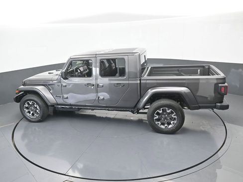 New 2026 Jeep Gladiator Sahara image 43