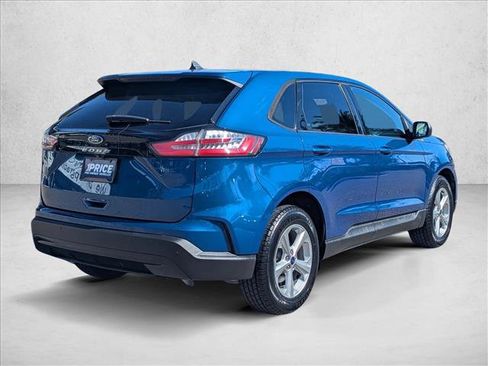 Used 2021 Ford Edge SE image 5