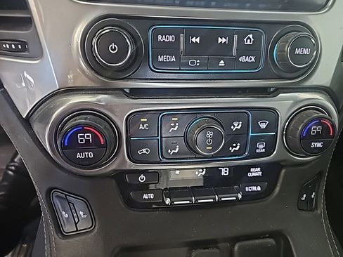 Used 2019 Chevrolet Tahoe LT w/ Luxury Package image 13