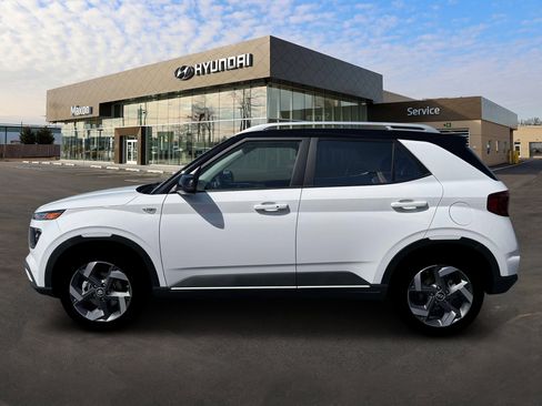 New 2026 Hyundai Venue SEL image 3