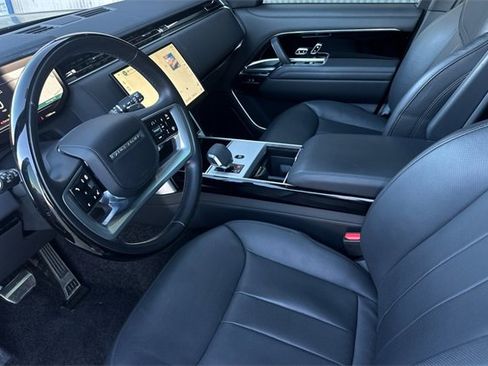 Used 2024 Land Rover Range Rover SE image 12