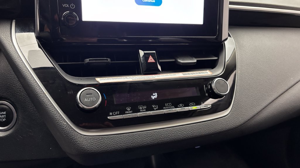 Used 2024 Toyota Corolla LE w/ LE Convenience Package FWD image 21