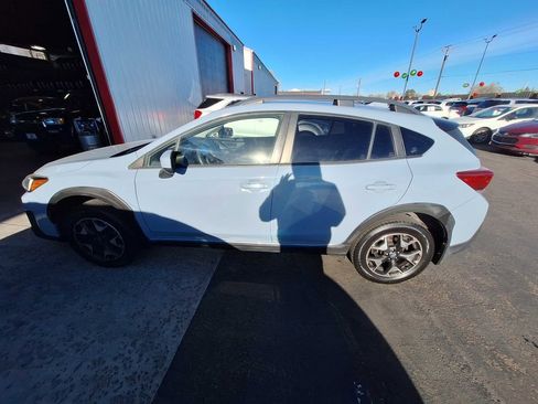 Used 2019 Subaru Crosstrek 2.0i Premium image 2