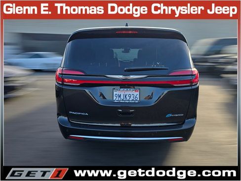 Used 2024 Chrysler Pacifica Pinnacle image 8