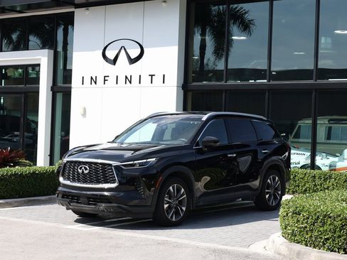 Certified 2025 INFINITI QX60 Luxe w/ Vision Package image 1