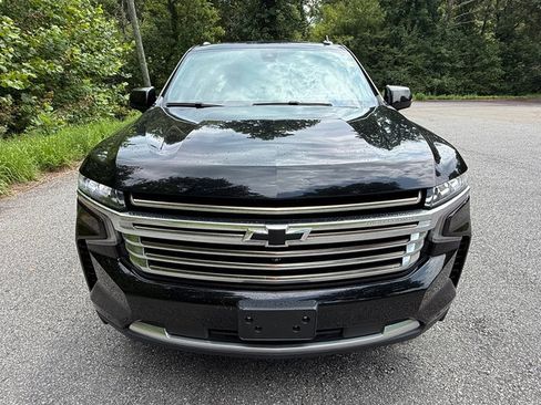 Used 2021 Chevrolet Tahoe High Country w/ Premium Package AWD/4WD image 3