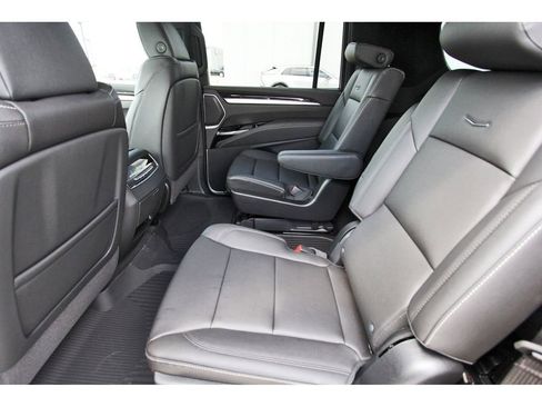 New 2026 Cadillac Escalade ESV 2WD image 7