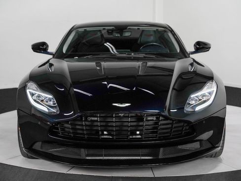 Used 2018 Aston Martin DB11 V12 image 10