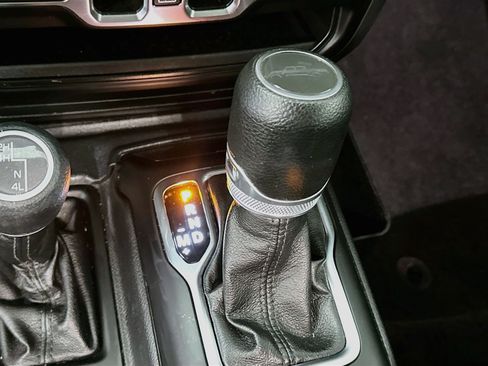 Used 2023 Jeep Gladiator Sport AWD/4WD image 23