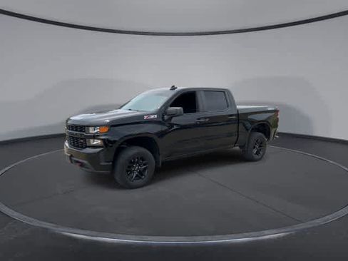 Used 2022 Chevrolet Silverado 1500 Custom Trail Boss AWD/4WD image 4