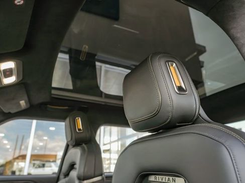 Used 2022 Rivian R1T Launch Edition image 33