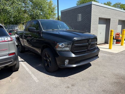 Used 2014 RAM 1500 Express w/ Black Ram 1500 Express Group AWD/4WD image 4