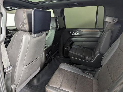 Used 2021 Chevrolet Suburban High Country image 17