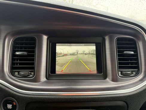 Used 2018 Dodge Charger SXT w/ Blacktop Package image 33