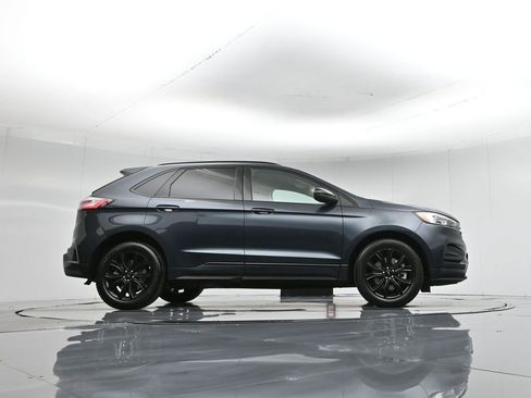 Used 2022 Ford Edge SE w/ Black Appearance Package image 51