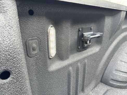 Used 2019 Ford F250 Lariat w/ Chrome Package image 38