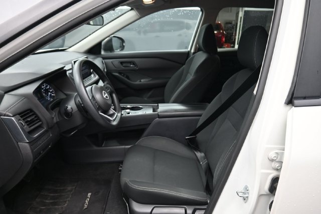 Used 2024 Nissan Rogue S FWD image 16