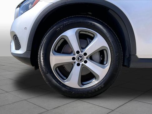 Used 2019 Mercedes-Benz GLC 300 4MATIC image 11