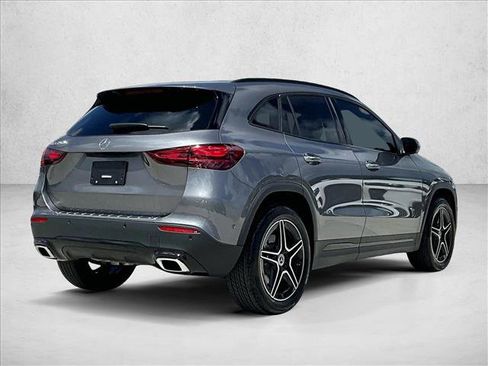 Used 2026 Mercedes-Benz GLA 250 image 2