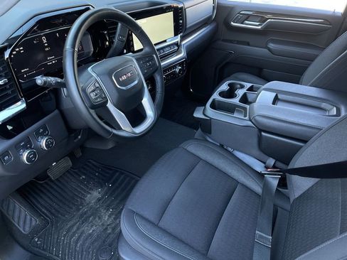 Used 2024 GMC Sierra 1500 Elevation image 10
