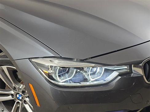 Used 2017 BMW 330i xDrive Sedan image 35