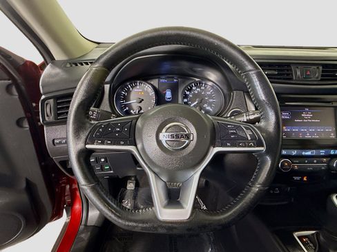 Used 2020 Nissan Rogue SV FWD image 13