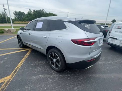 Used 2020 Buick Enclave Essence w/ Sound and Sites Package AWD/4WD image 8