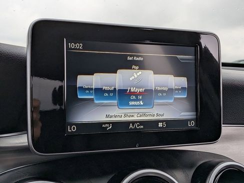 Used 2019 Mercedes-Benz GLC 300 image 17